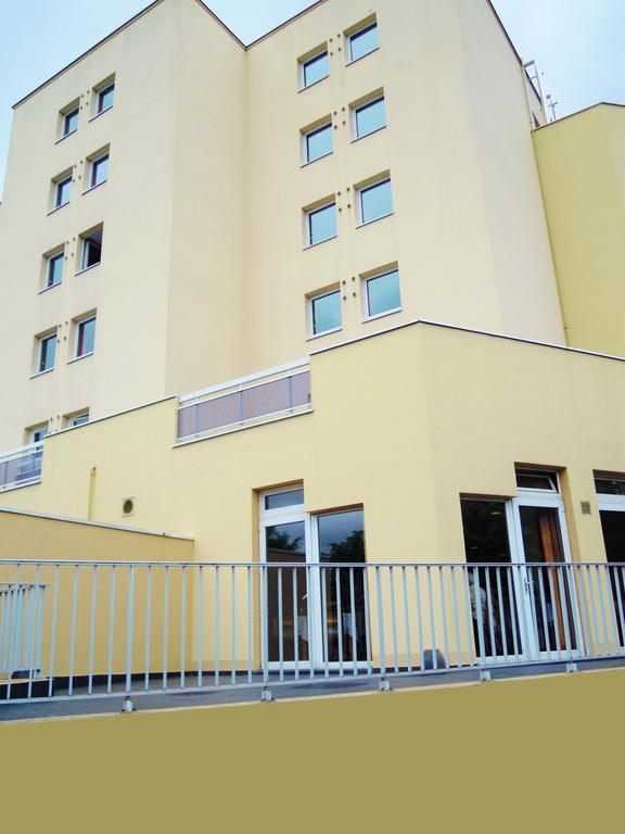 فونتوناي أو روز La Roseraie - Hotel & Restaurant المظهر الخارجي الصورة
