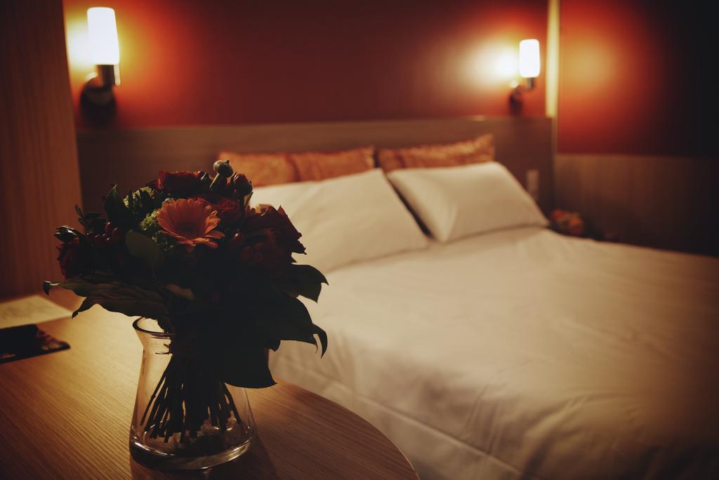فونتوناي أو روز La Roseraie - Hotel & Restaurant الغرفة الصورة