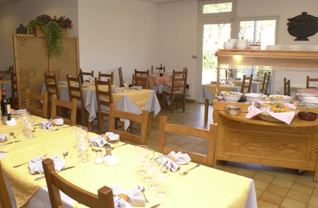 فونتوناي أو روز La Roseraie - Hotel & Restaurant المظهر الخارجي الصورة